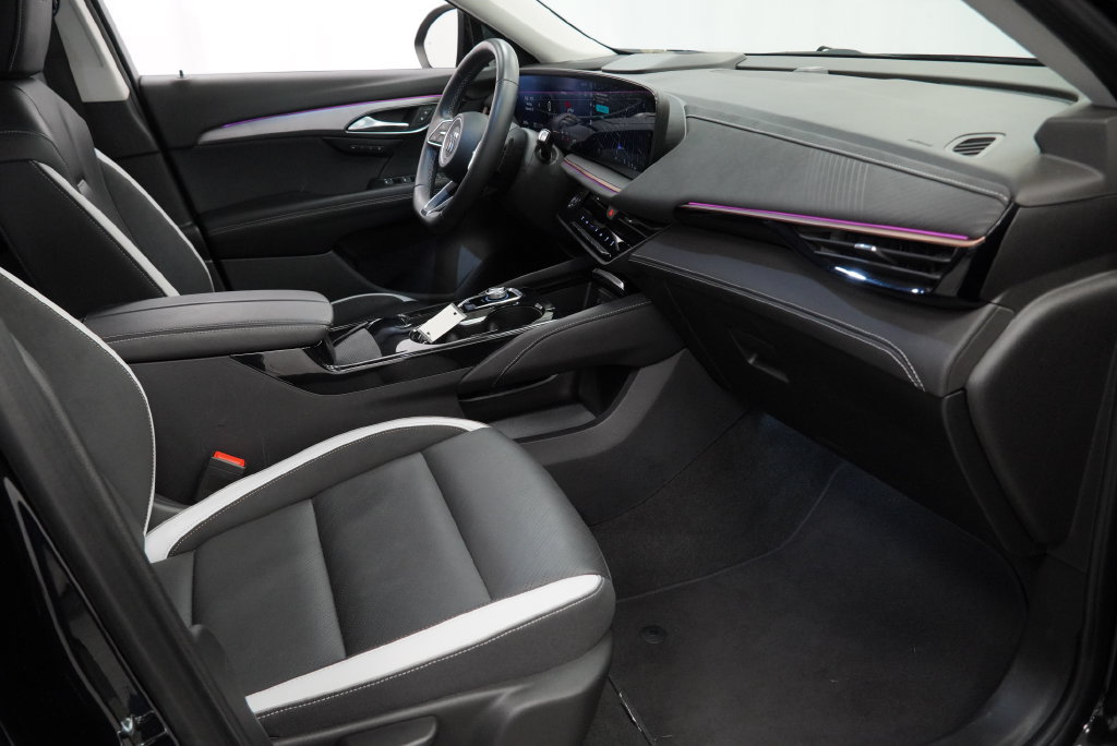 Certified 2025 Buick Envision Sport Touring AWD/4WD image 43