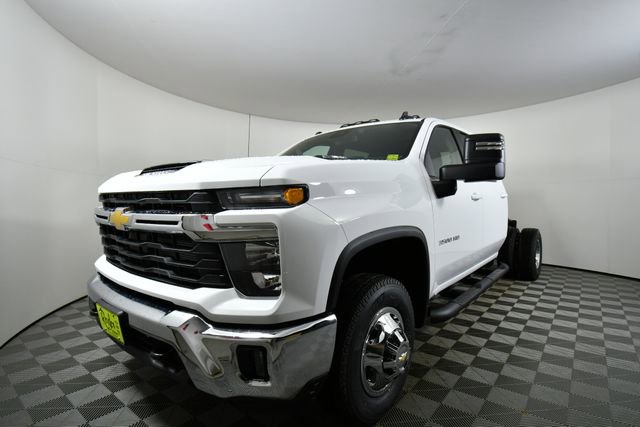 New 2026 Chevrolet Silverado 3500 LT w/ Convenience Package image 6