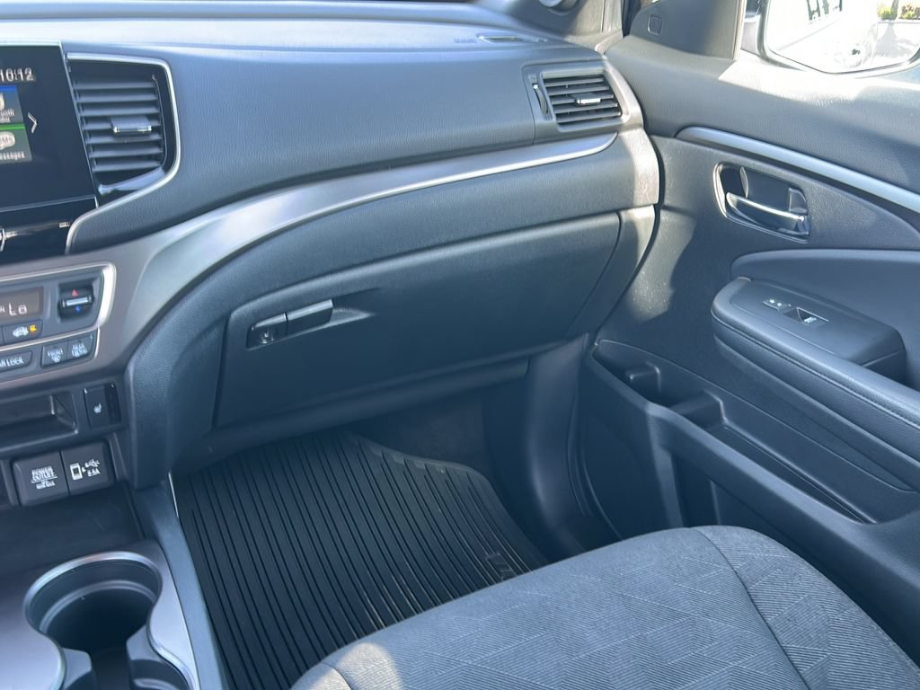 Used 2022 Honda Pilot Sport image 16