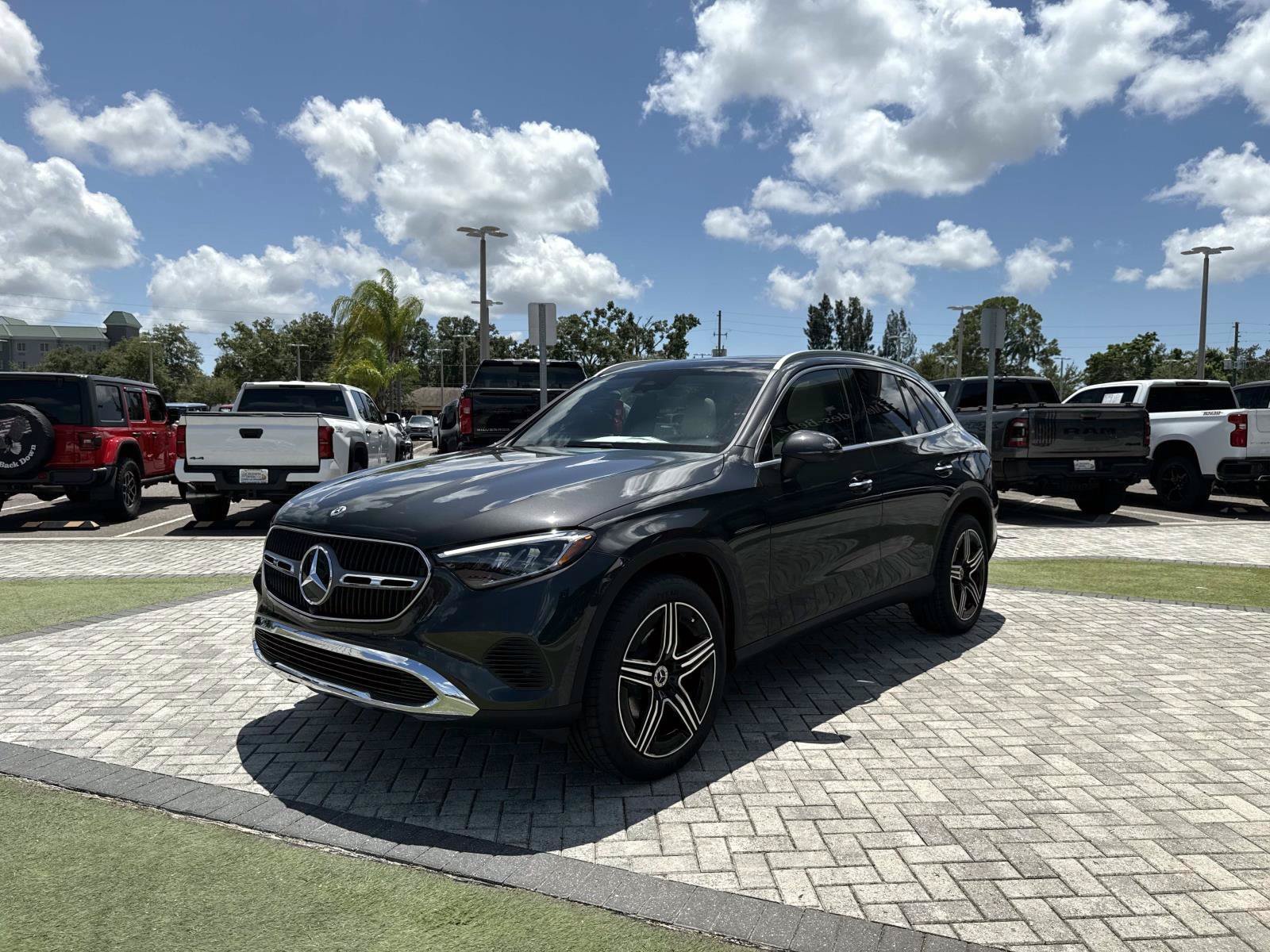 New 2027 Mercedes-Benz GLC 300 image 2