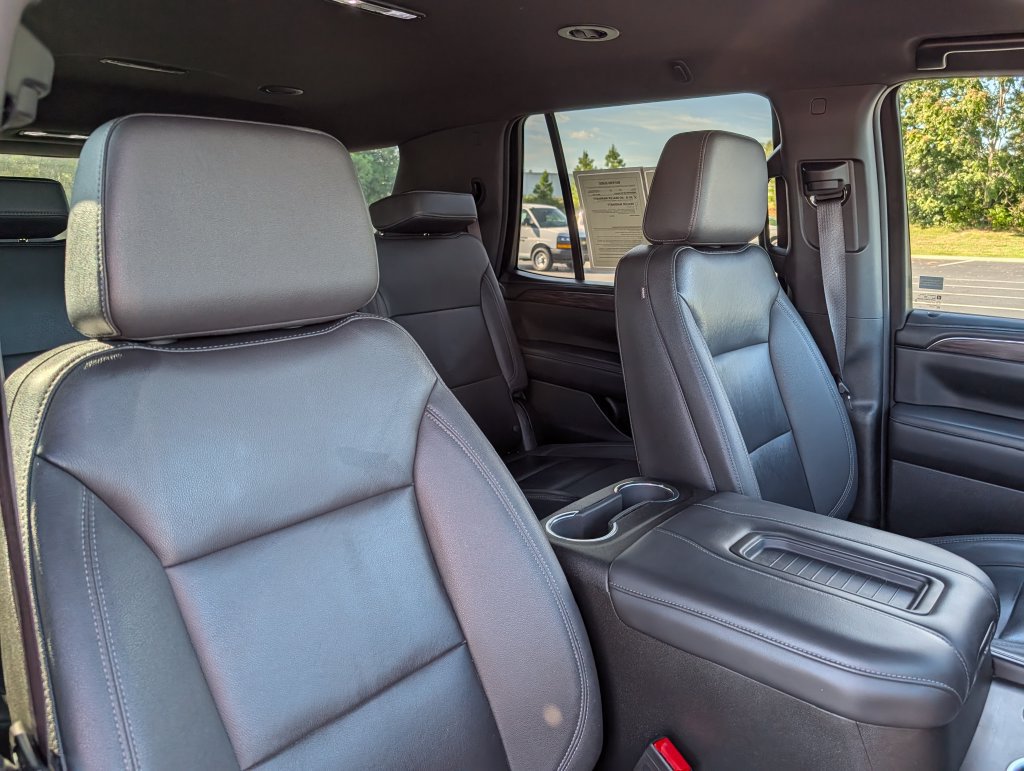 Used 2023 Chevrolet Tahoe LT AWD/4WD image 14