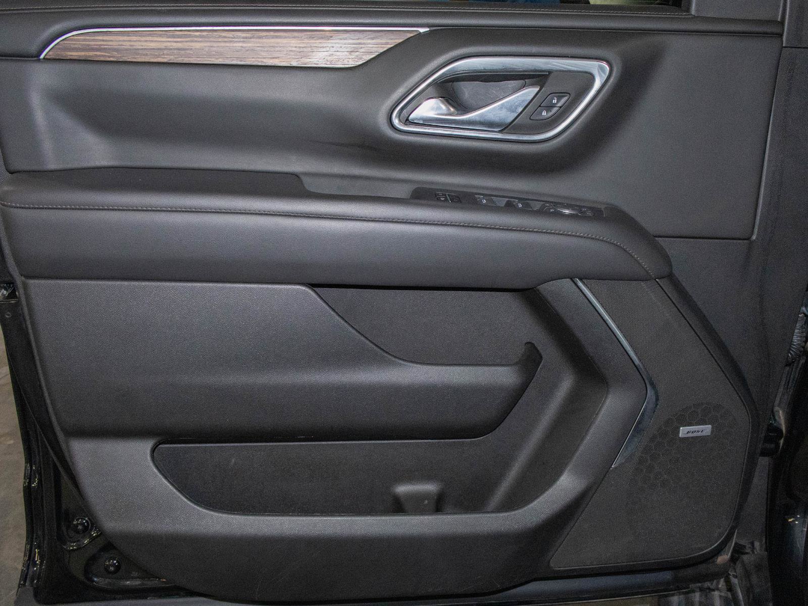 Used 2023 Chevrolet Suburban High Country AWD/4WD image 11