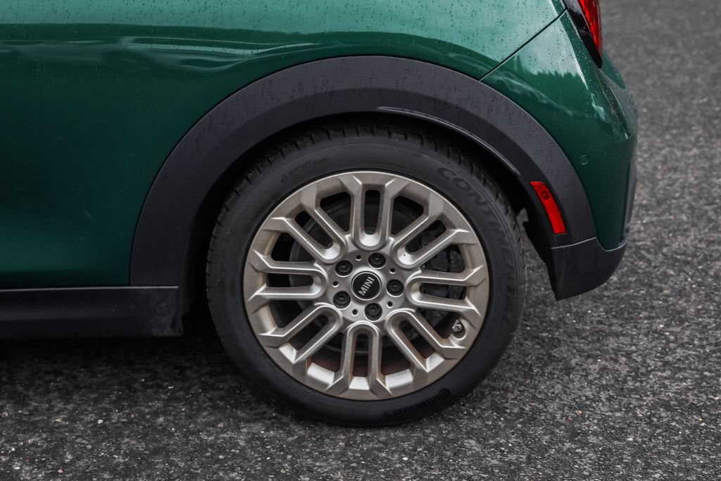 Used 2025 MINI Cooper S FWD image 10