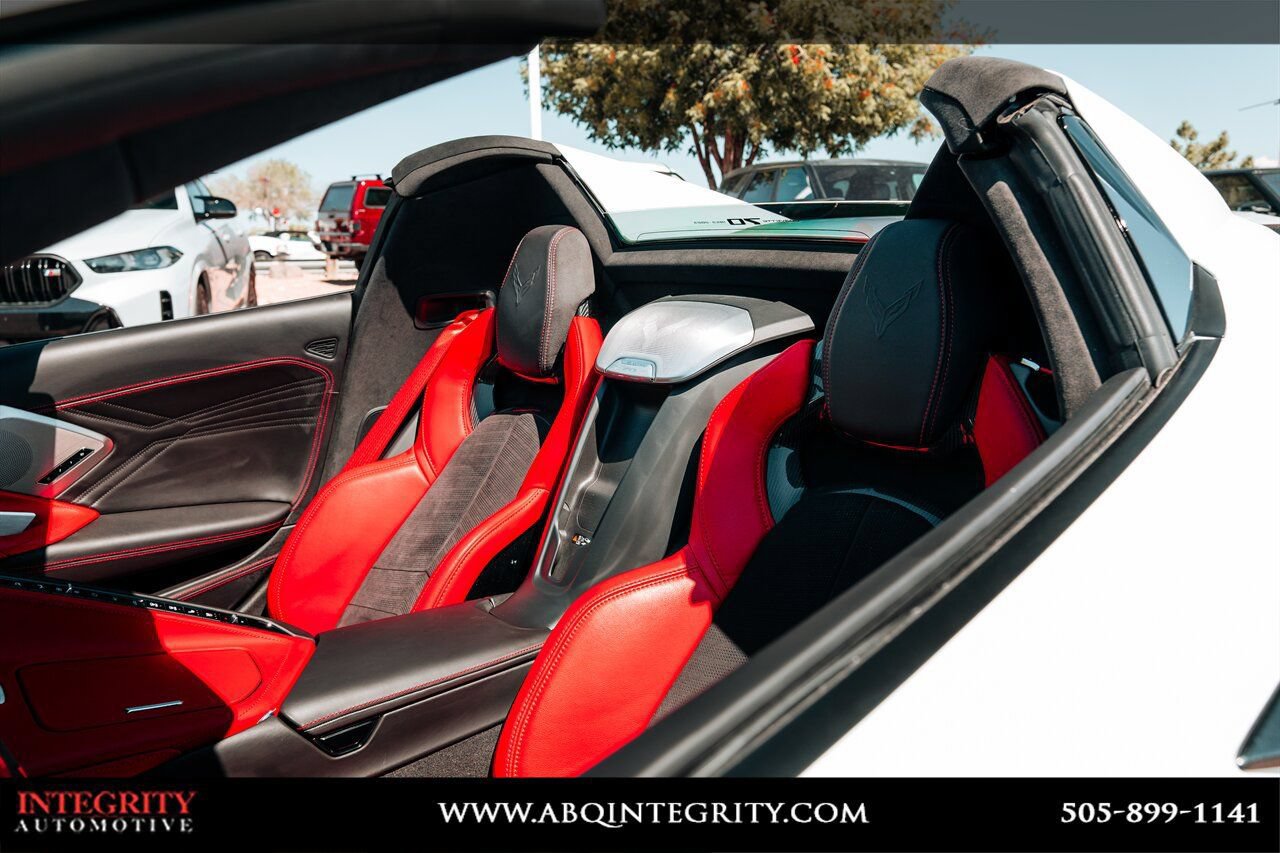 Used 2023 Chevrolet Corvette Z06 w/ Z07 Performance Package RWD image 41