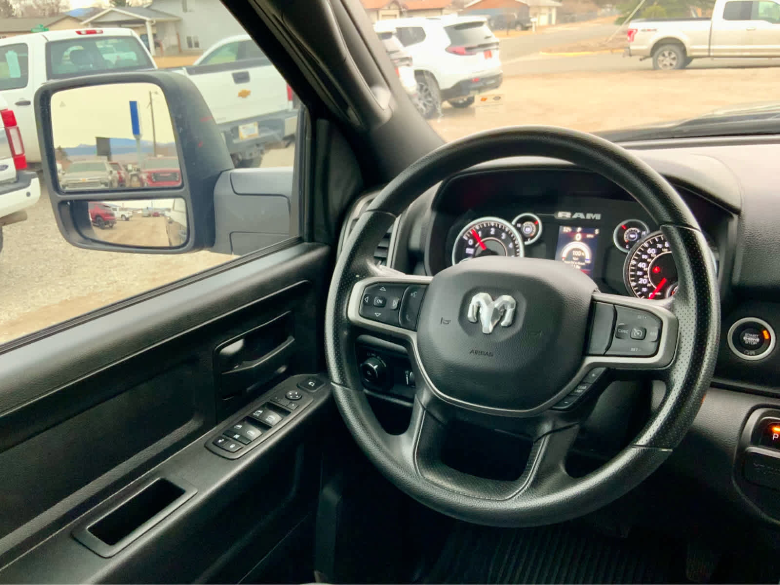 Used 2024 RAM 2500 Tradesman w/ Chrome Appearance Group image 37