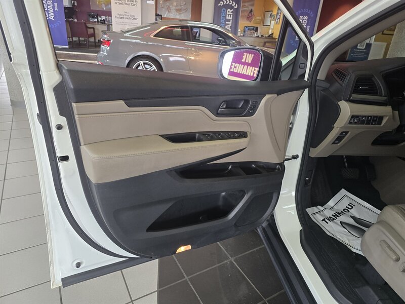 Used 2018 Honda Odyssey EX-L image 9