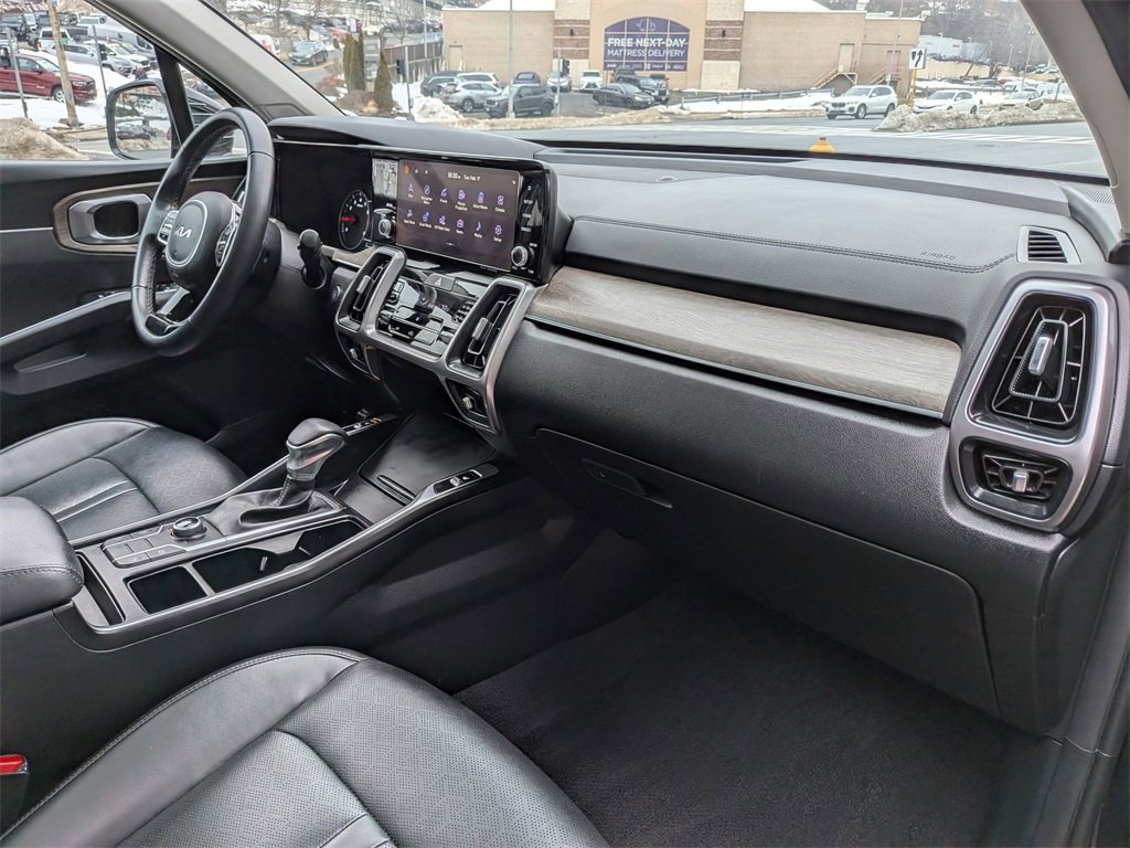 Certified 2023 Kia Sorento S w/ Panoramic Sunroof Package image 25