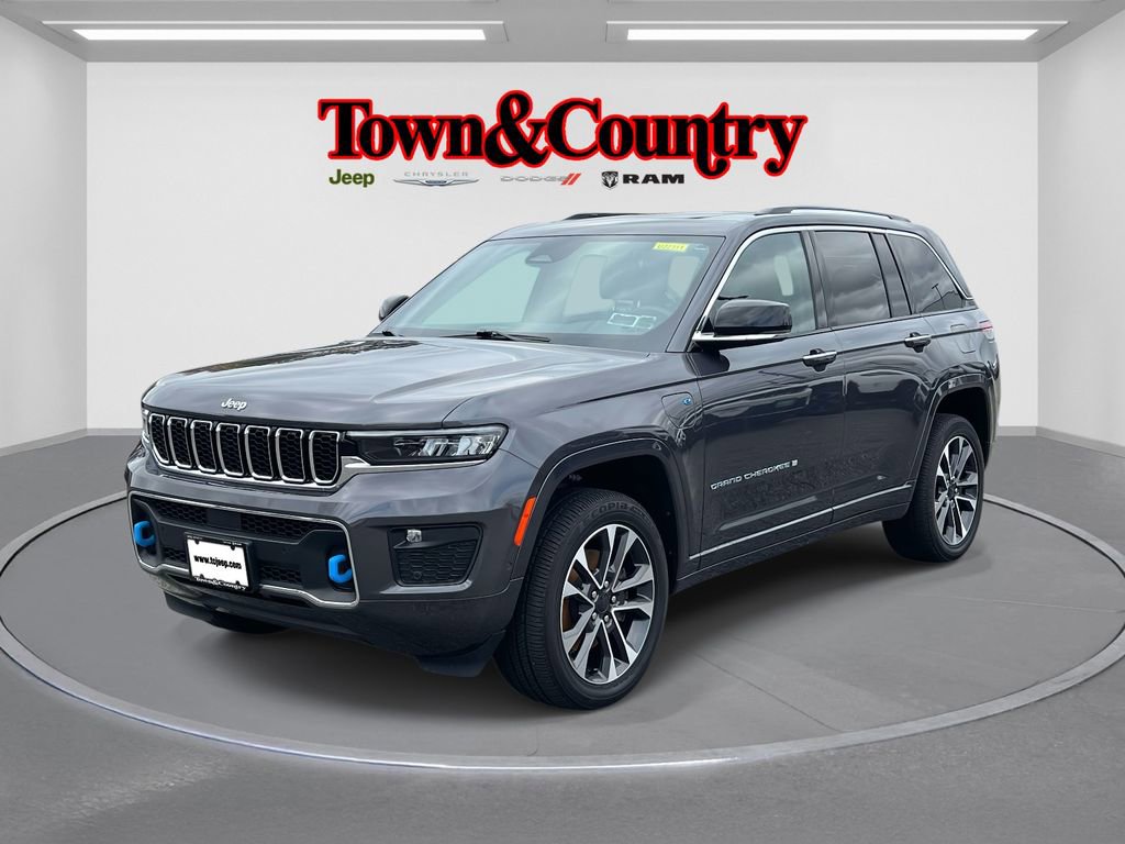 Used 2022 Jeep Grand Cherokee Overland image 3