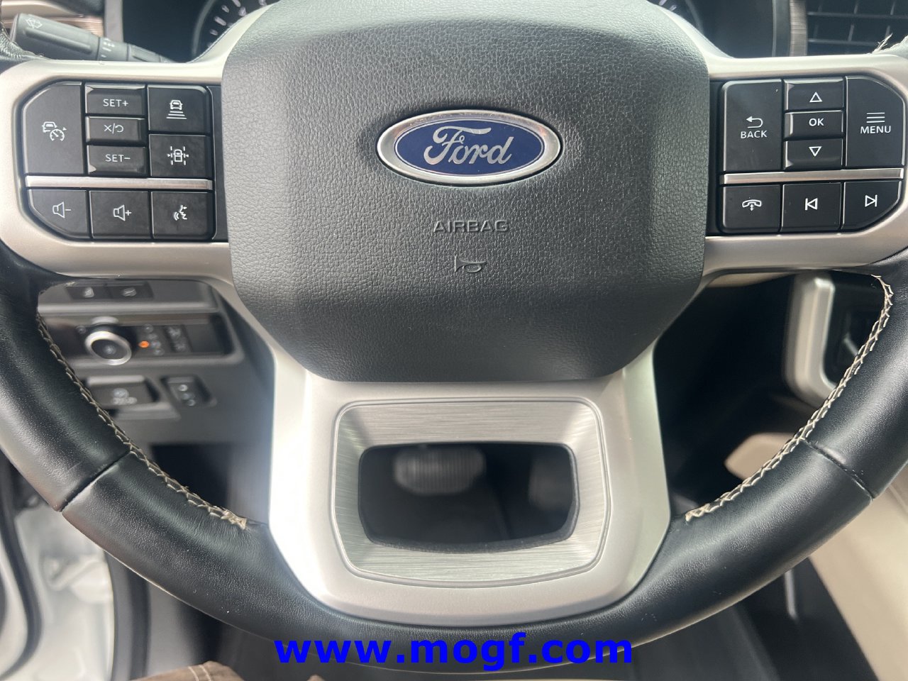 Used 2024 Ford Expedition Limited RWD image 14