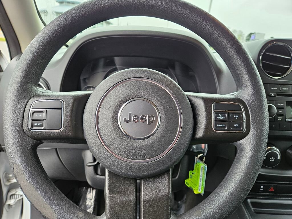 Used 2016 Jeep Patriot Sport w/ Power Value Group FWD image 18