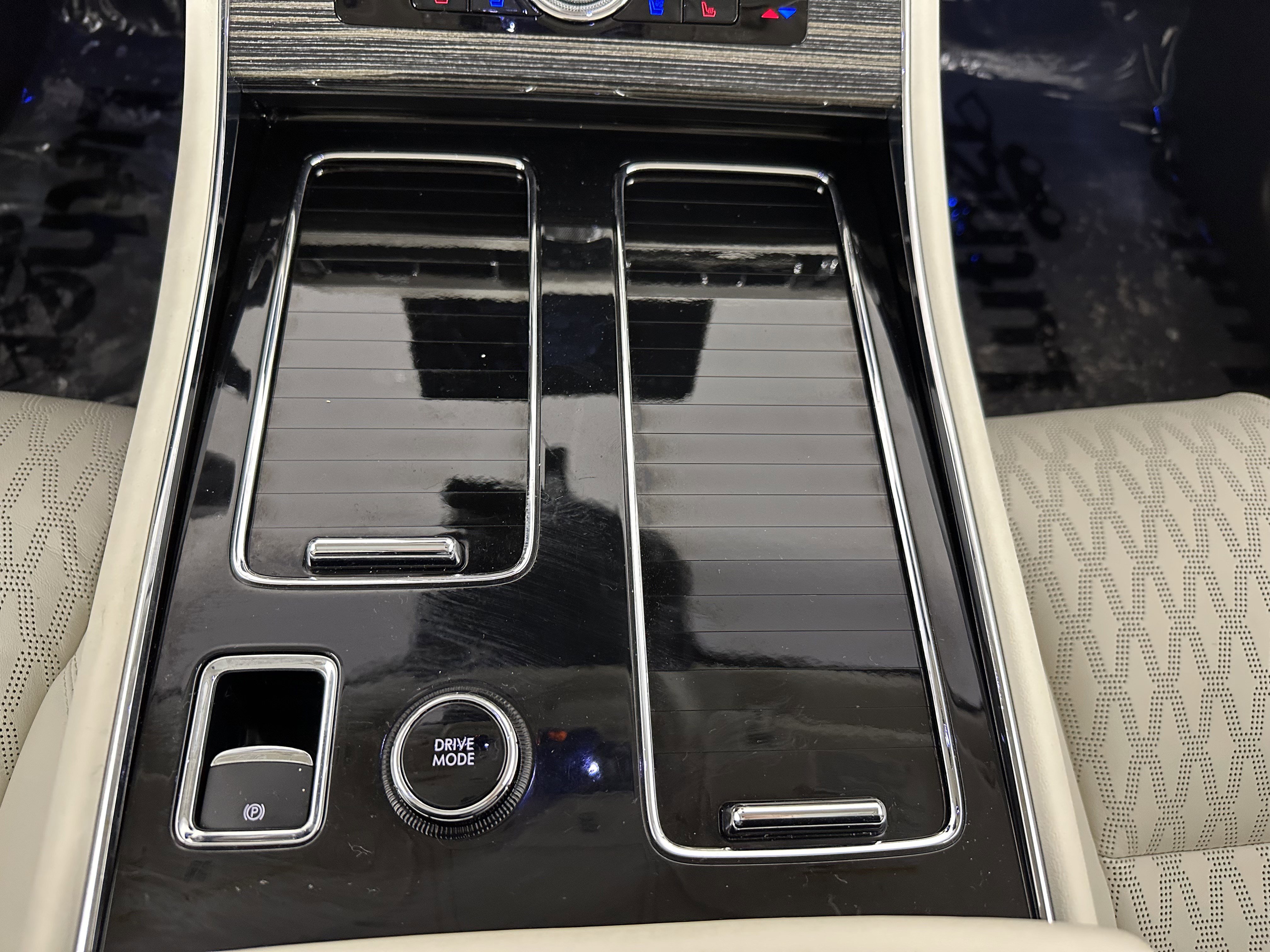 Used 2024 Lincoln Aviator Black Label w/ Dynamic Handling Package image 22