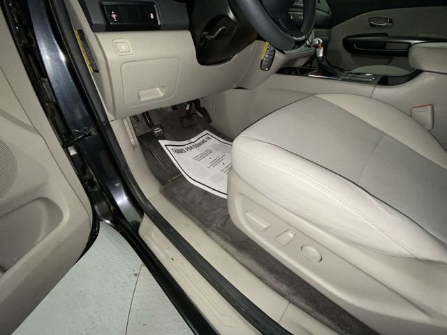 Used 2021 Kia Sedona LX image 12