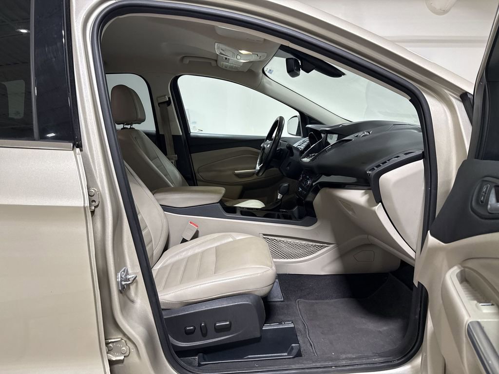 Used 2017 Ford Escape Titanium FWD image 21