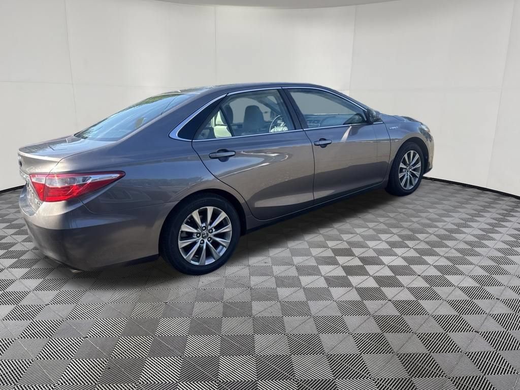 Used 2015 Toyota Camry XLE w/ Moonroof Package FWD image 7