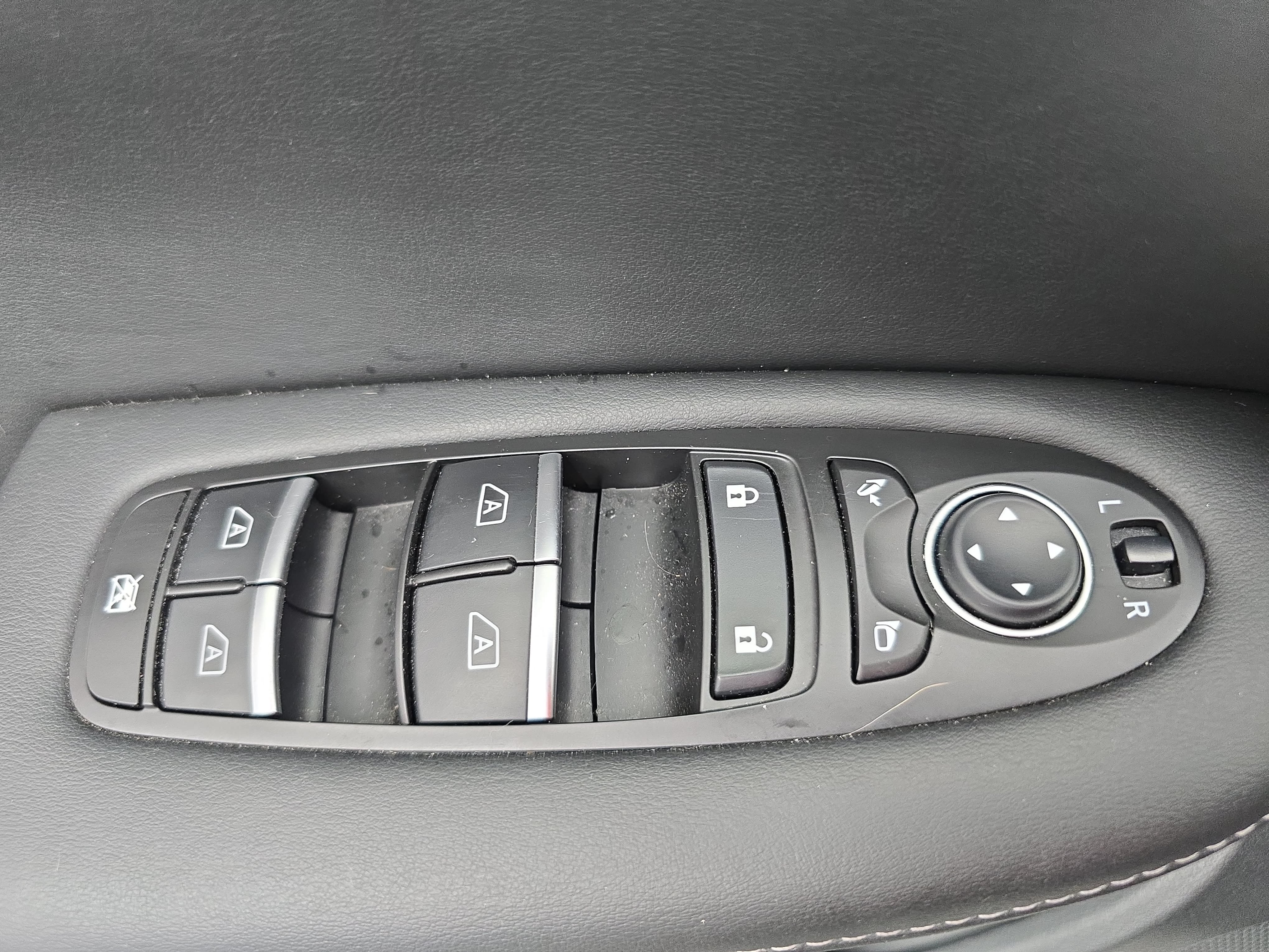 Used 2023 INFINITI QX50 Sport w/ Cargo Package FWD image 28