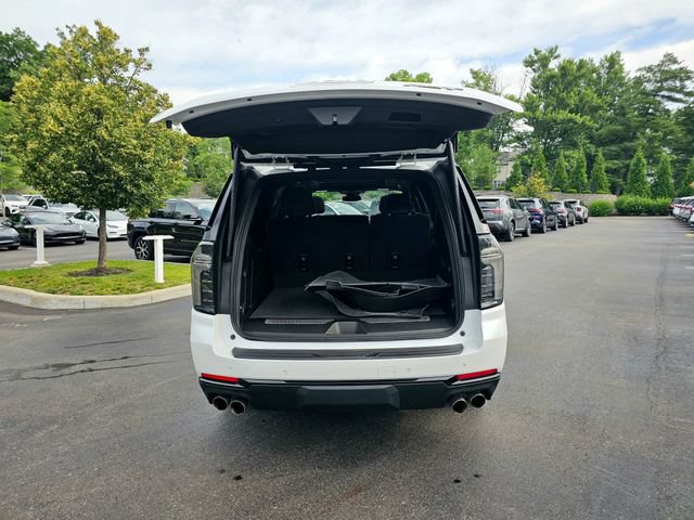 Used 2025 Chevrolet Suburban RST w/ RST Capability Package AWD/4WD image 11
