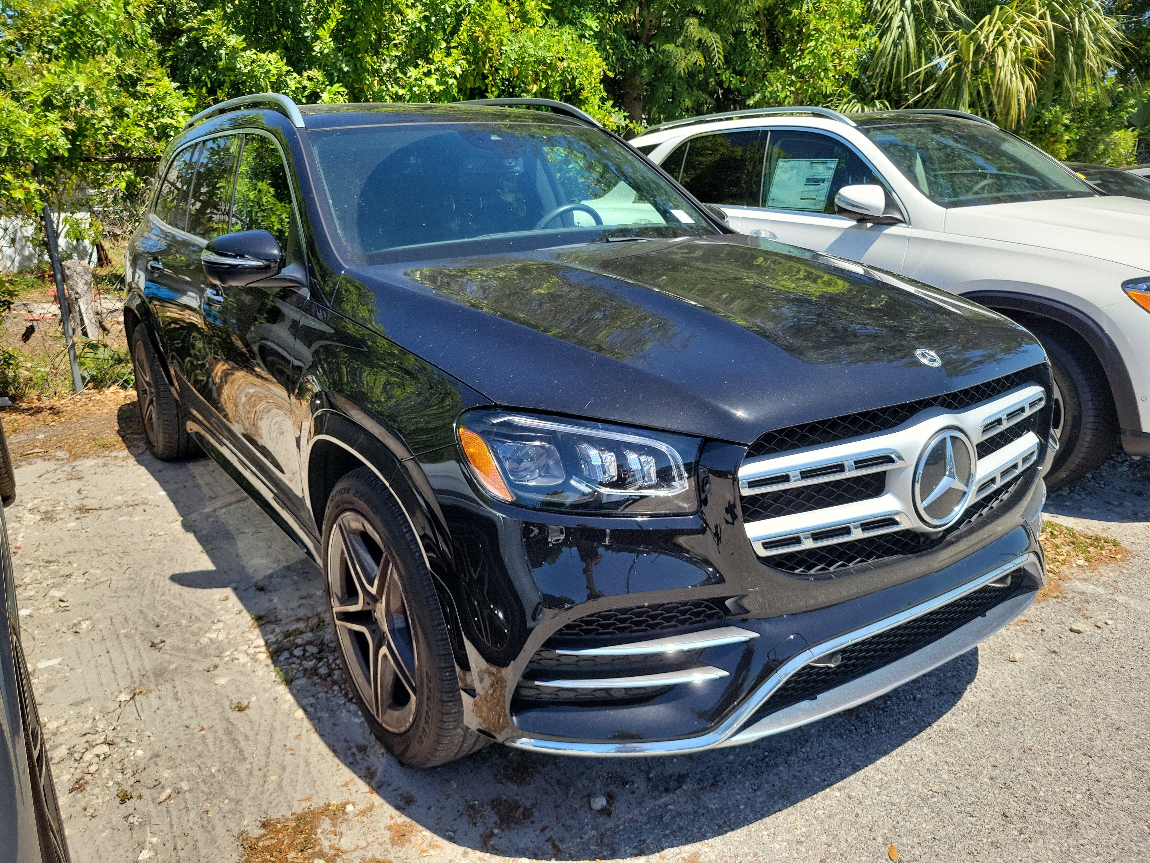 Used 2023 Mercedes-Benz GLS 450 4MATIC image 2