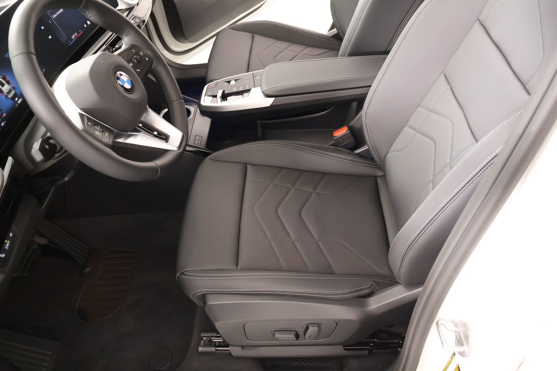 New 2026 BMW X1 xDrive28i w/ Technology Package AWD/4WD image 11