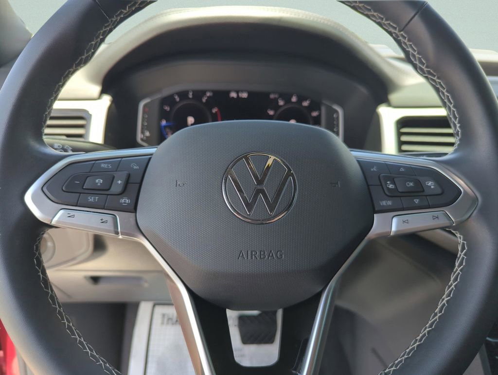 Used 2022 Volkswagen Atlas Cross Sport SE FWD image 38