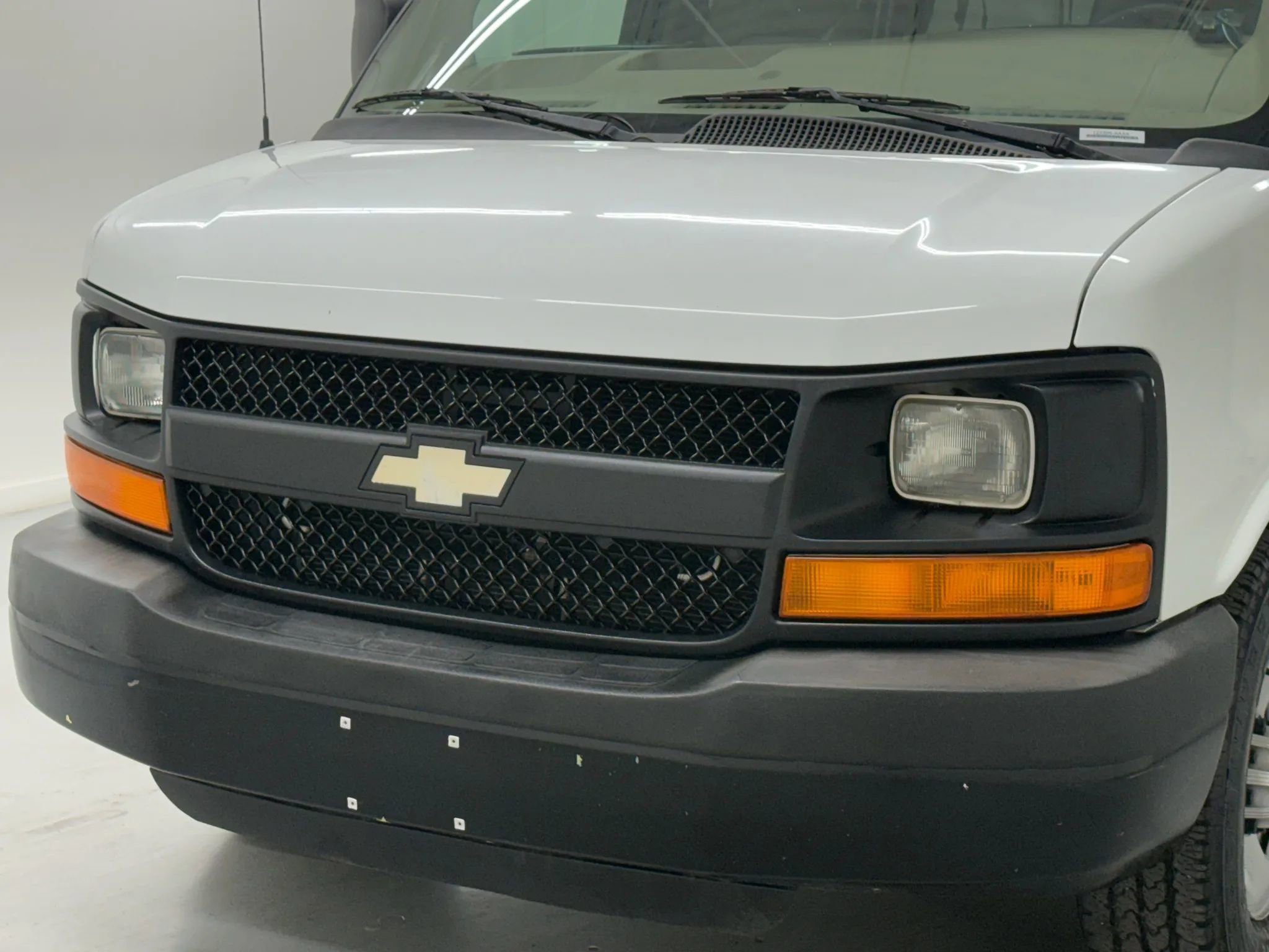 Used 2013 Chevrolet Express 3500 LS image 34