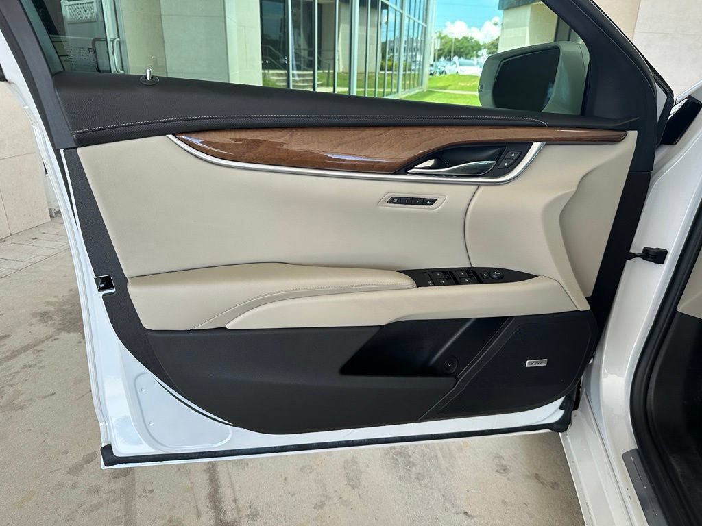 Used 2019 Cadillac XTS Luxury w/ Driver Awareness Package FWD image 10