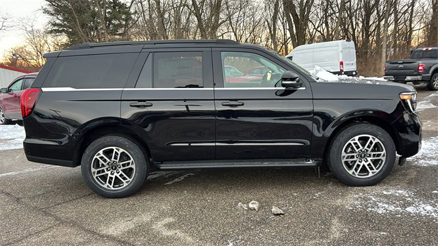 New 2025 Ford Expedition Active image 29