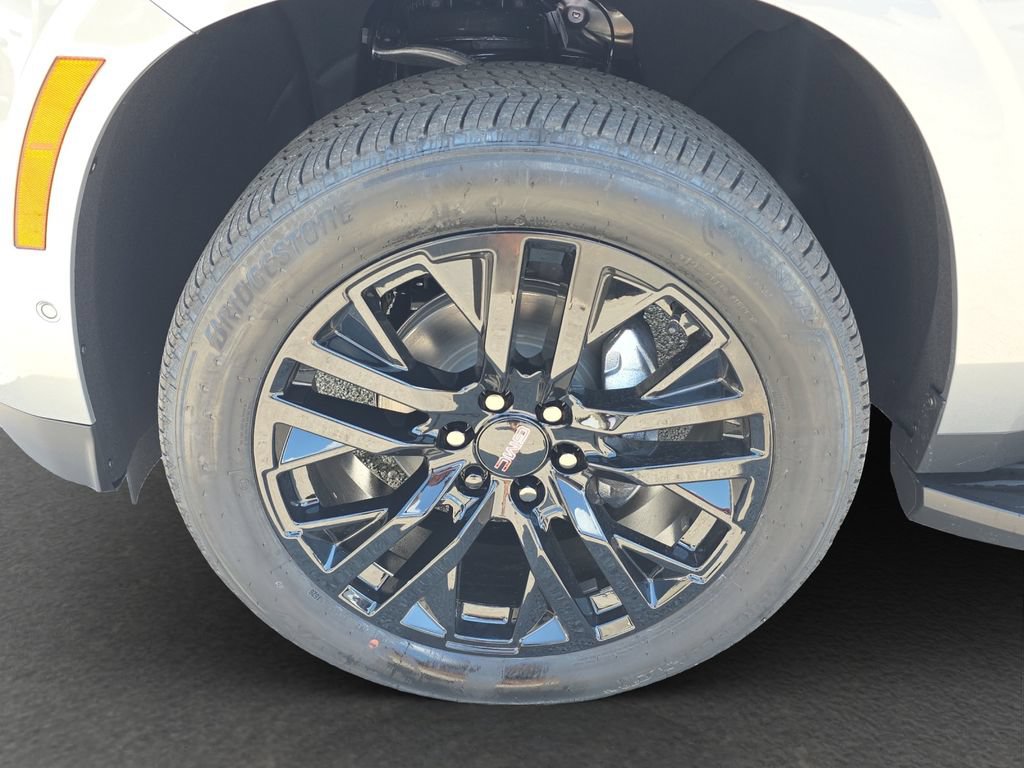 New 2026 GMC Yukon XL Denali w/ Advanced Technology Package AWD/4WD image 4