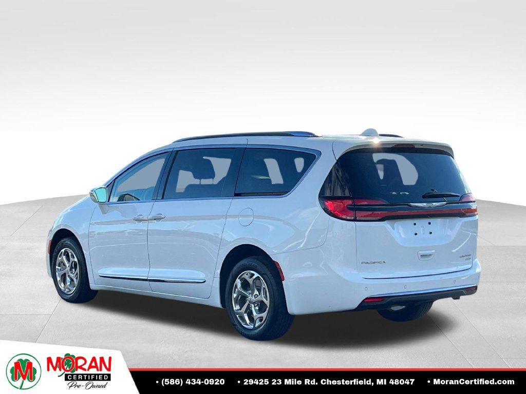 Used 2021 Chrysler Pacifica Limited AWD/4WD image 4