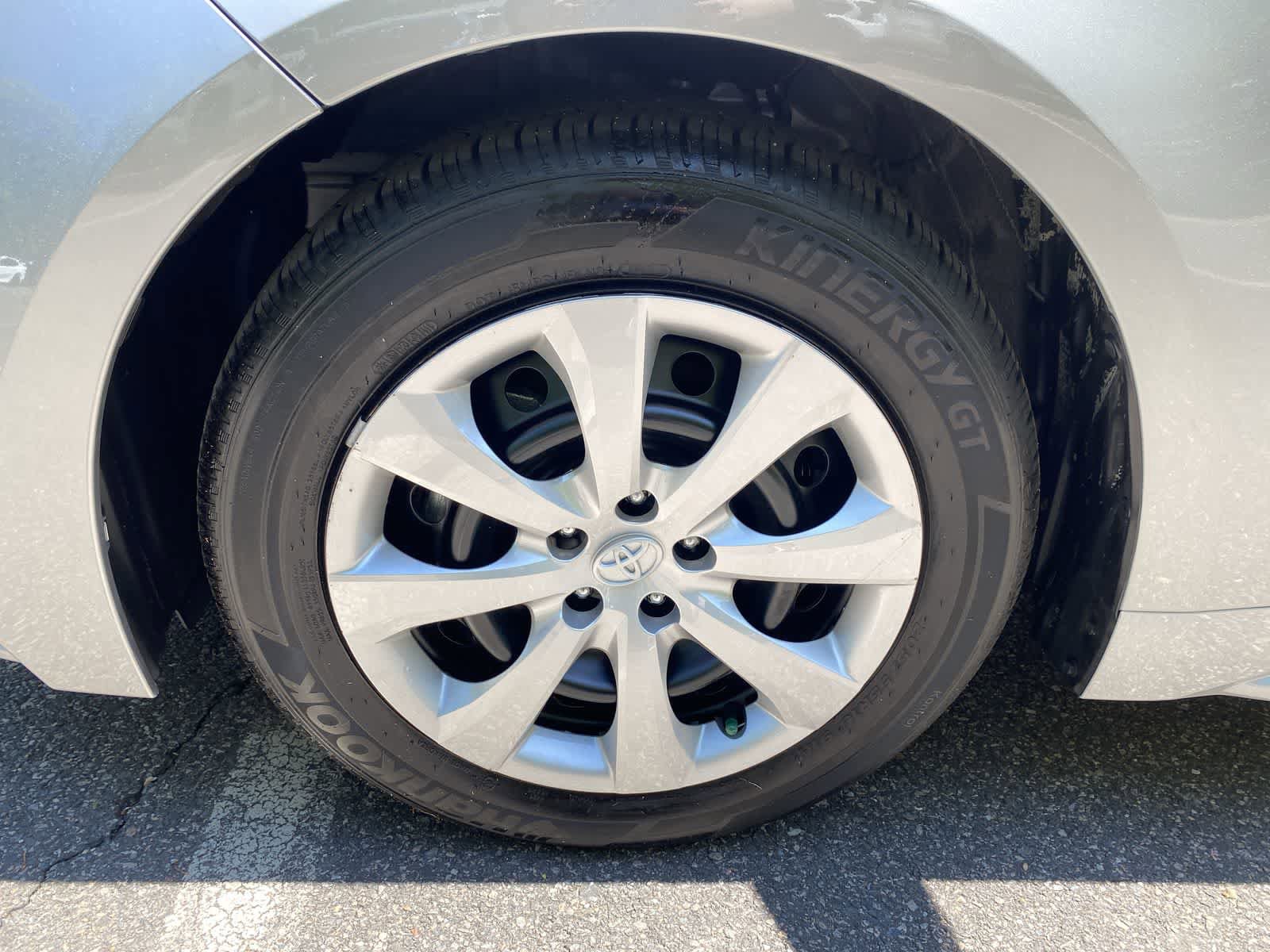 Used 2025 Toyota Corolla LE FWD image 11