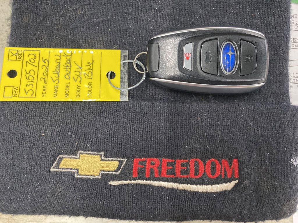 Used 2025 Subaru Outback Premium w/ Popular Package #1A image 28