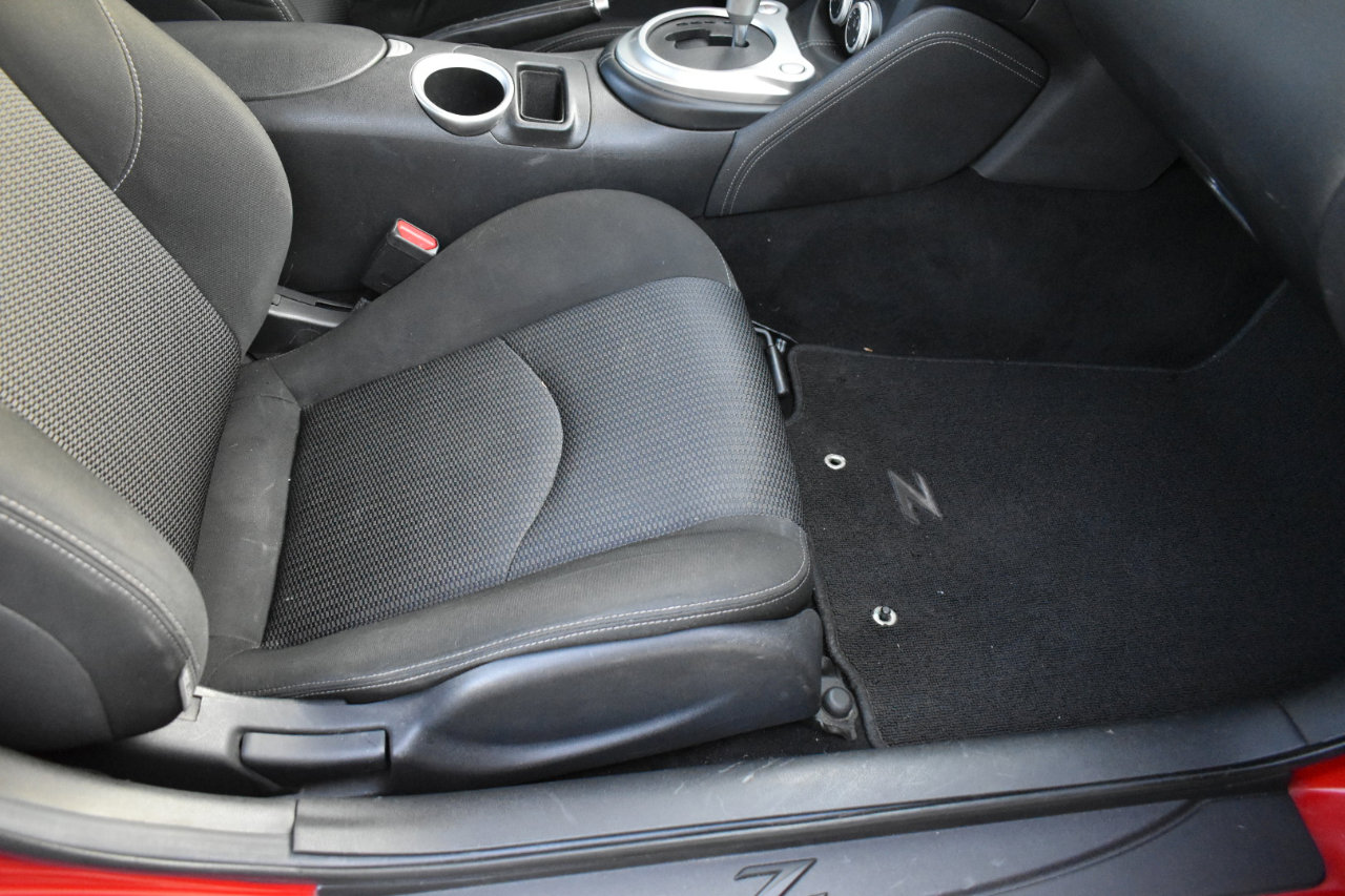 Used 2015 Nissan 370Z Coupe image 26