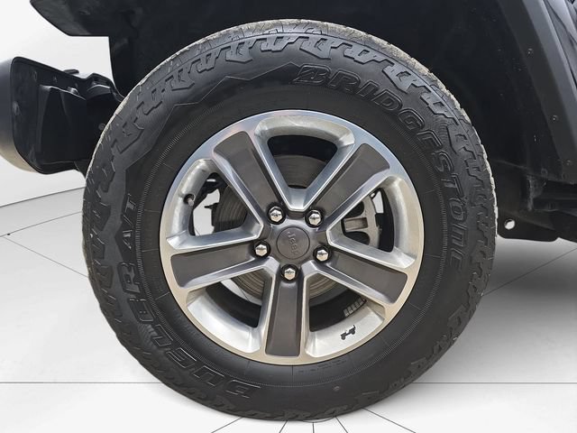 Used 2019 Jeep Wrangler Unlimited Sahara AWD/4WD image 27