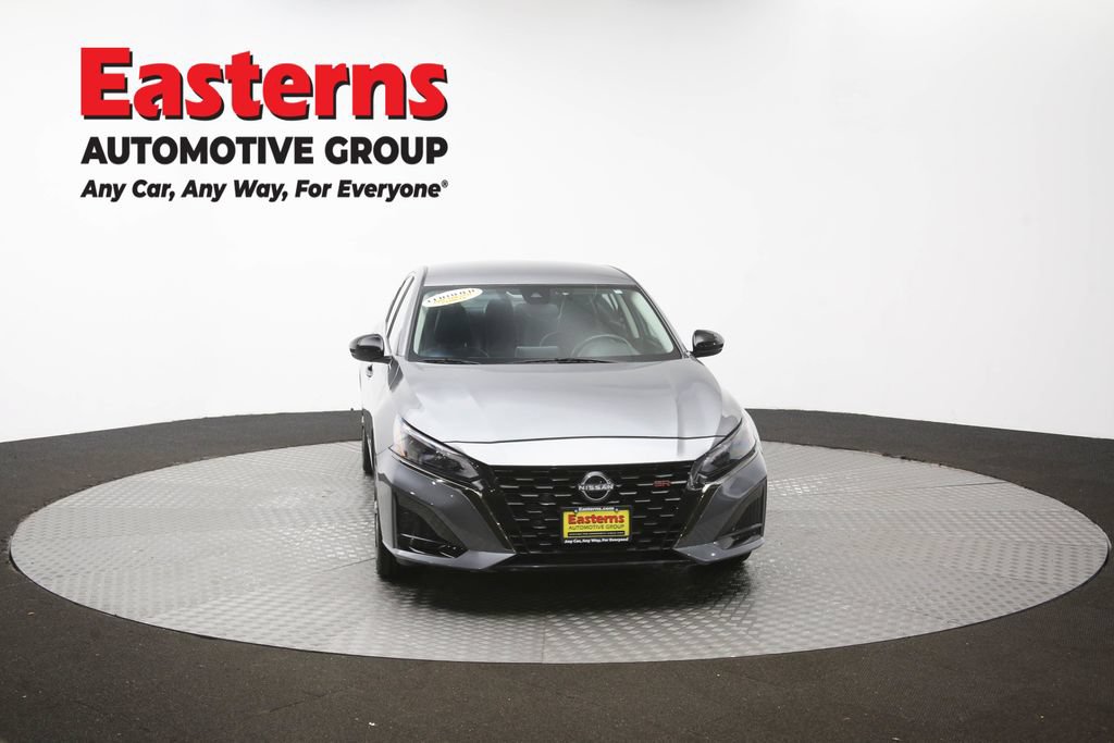 Used 2023 Nissan Altima 2.5 SR FWD image 53