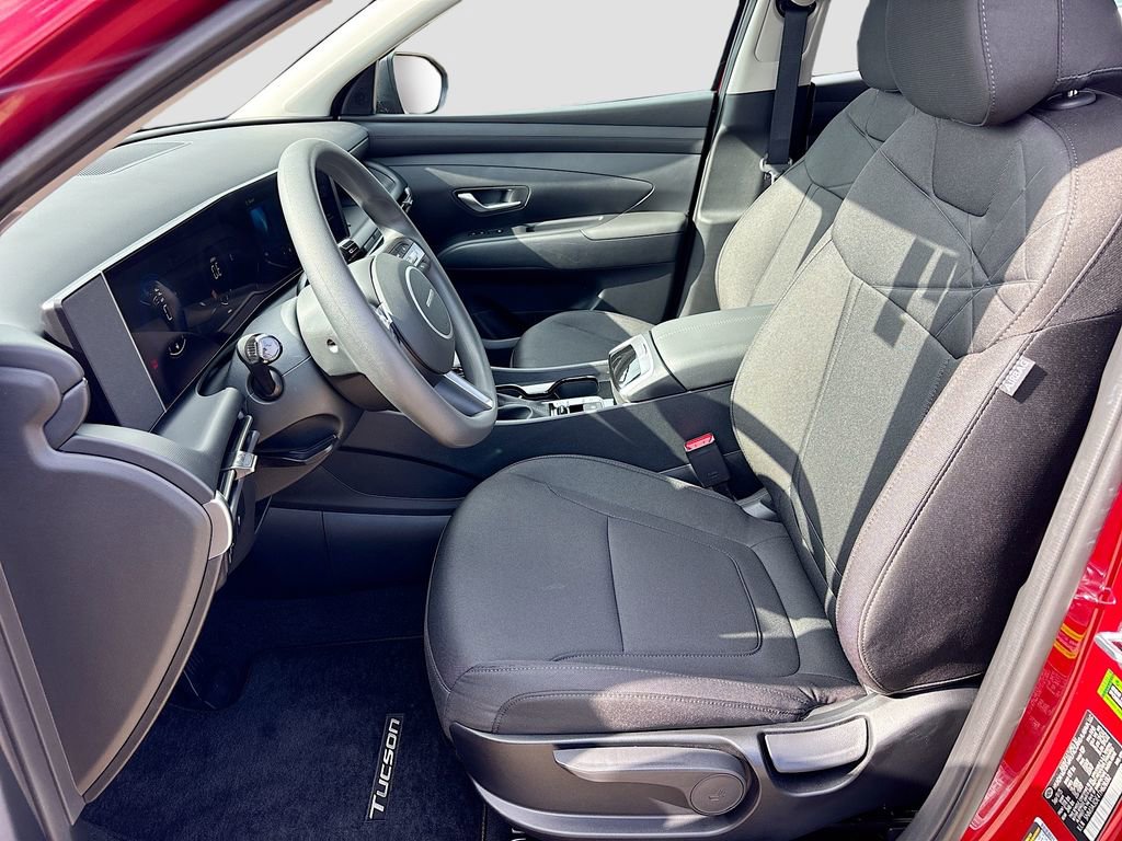 Certified 2026 Hyundai Tucson SE image 19