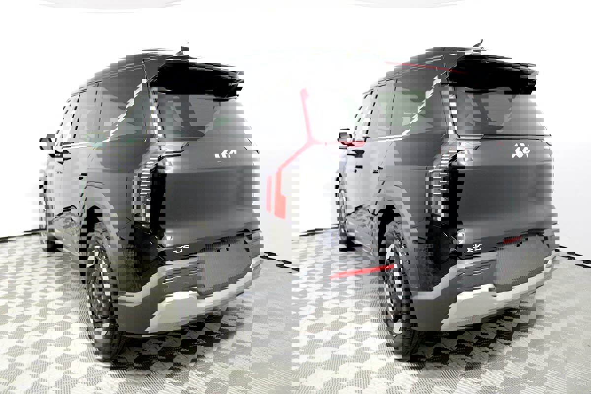 Used 2025 Kia EV9 Light Long Range image 50