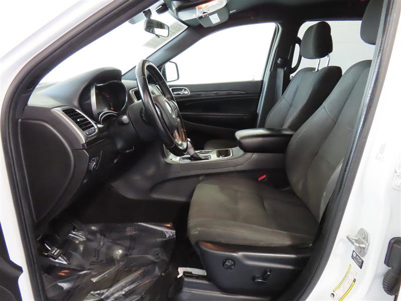 Used 2021 Jeep Grand Cherokee Laredo image 16