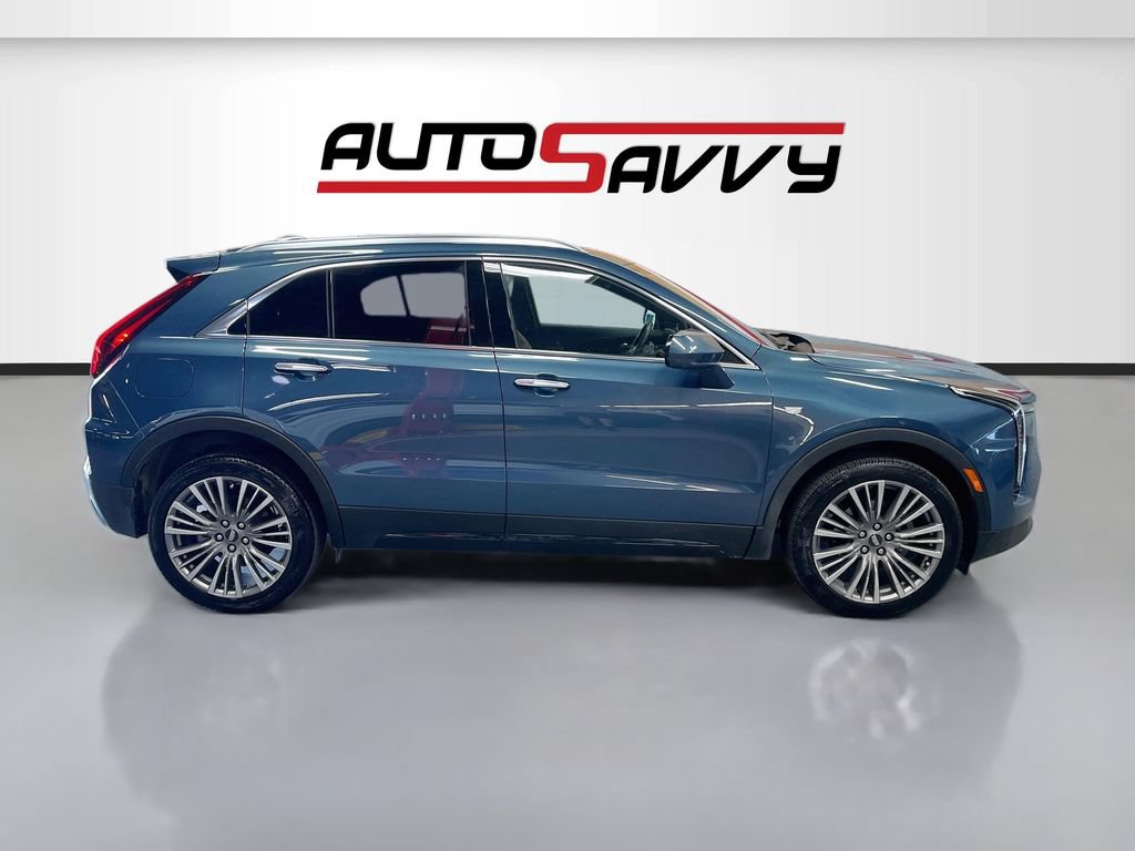 Used 2025 Cadillac XT4 Premium Luxury w/ Technology Package AWD/4WD image 8