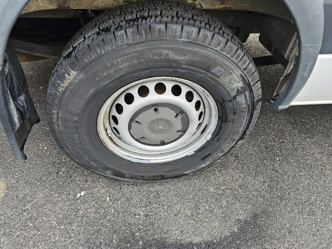 Used 2014 Mercedes-Benz Sprinter 2500 image 11