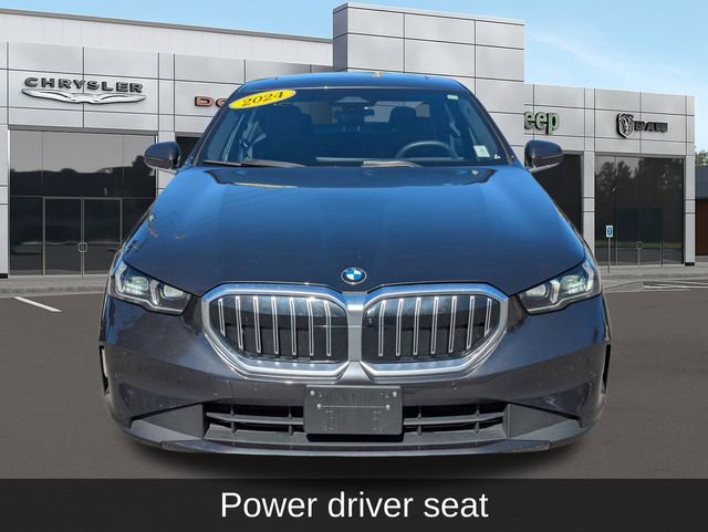 Used 2024 BMW 530i xDrive w/ Premium Package image 9