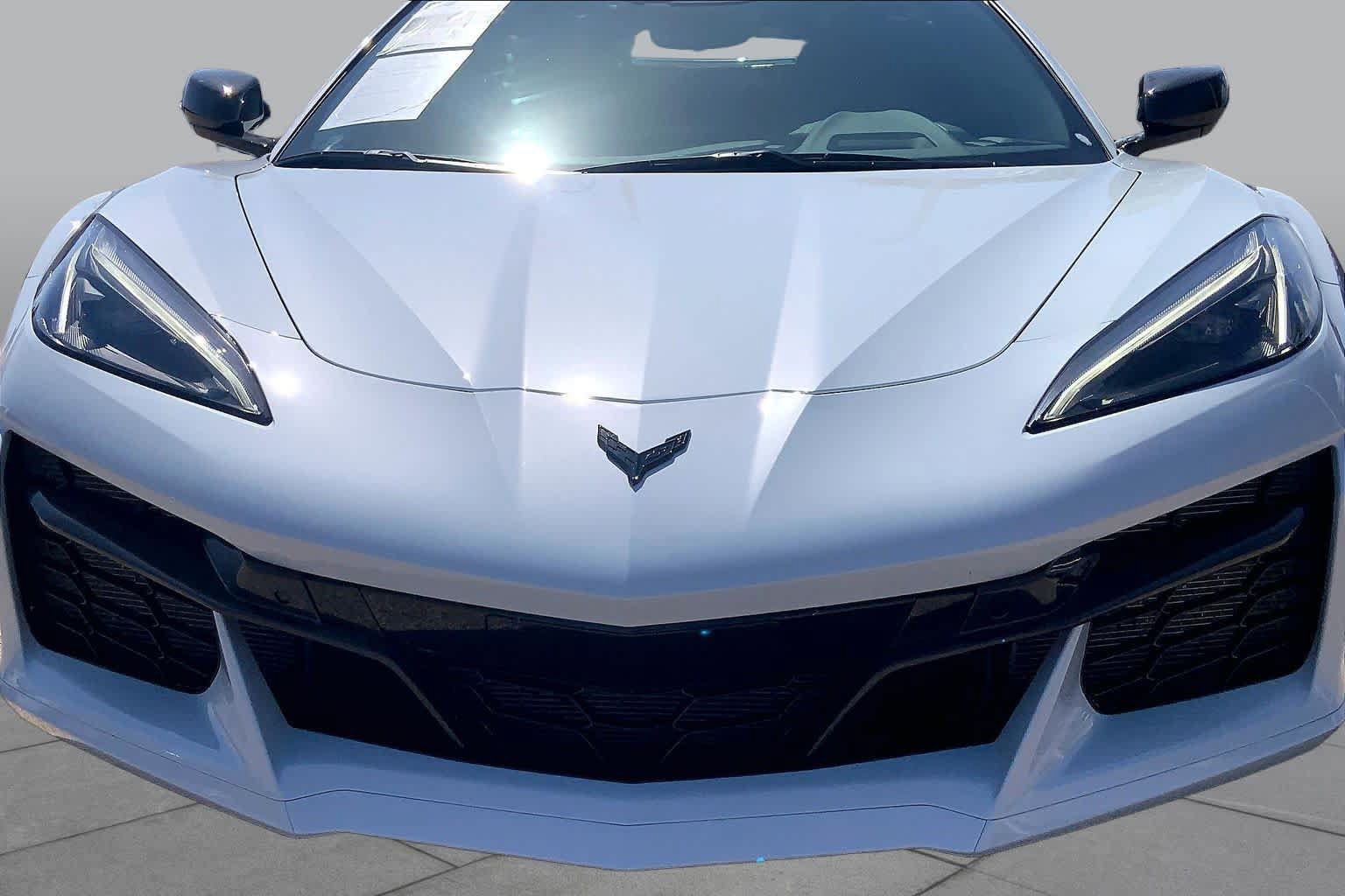 Used 2024 Chevrolet Corvette Z06 RWD image 30