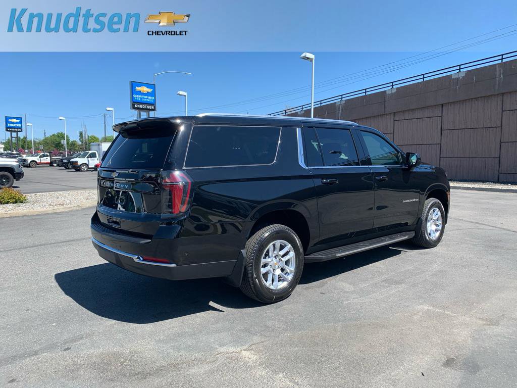 New 2026 Chevrolet Suburban LS AWD/4WD image 7