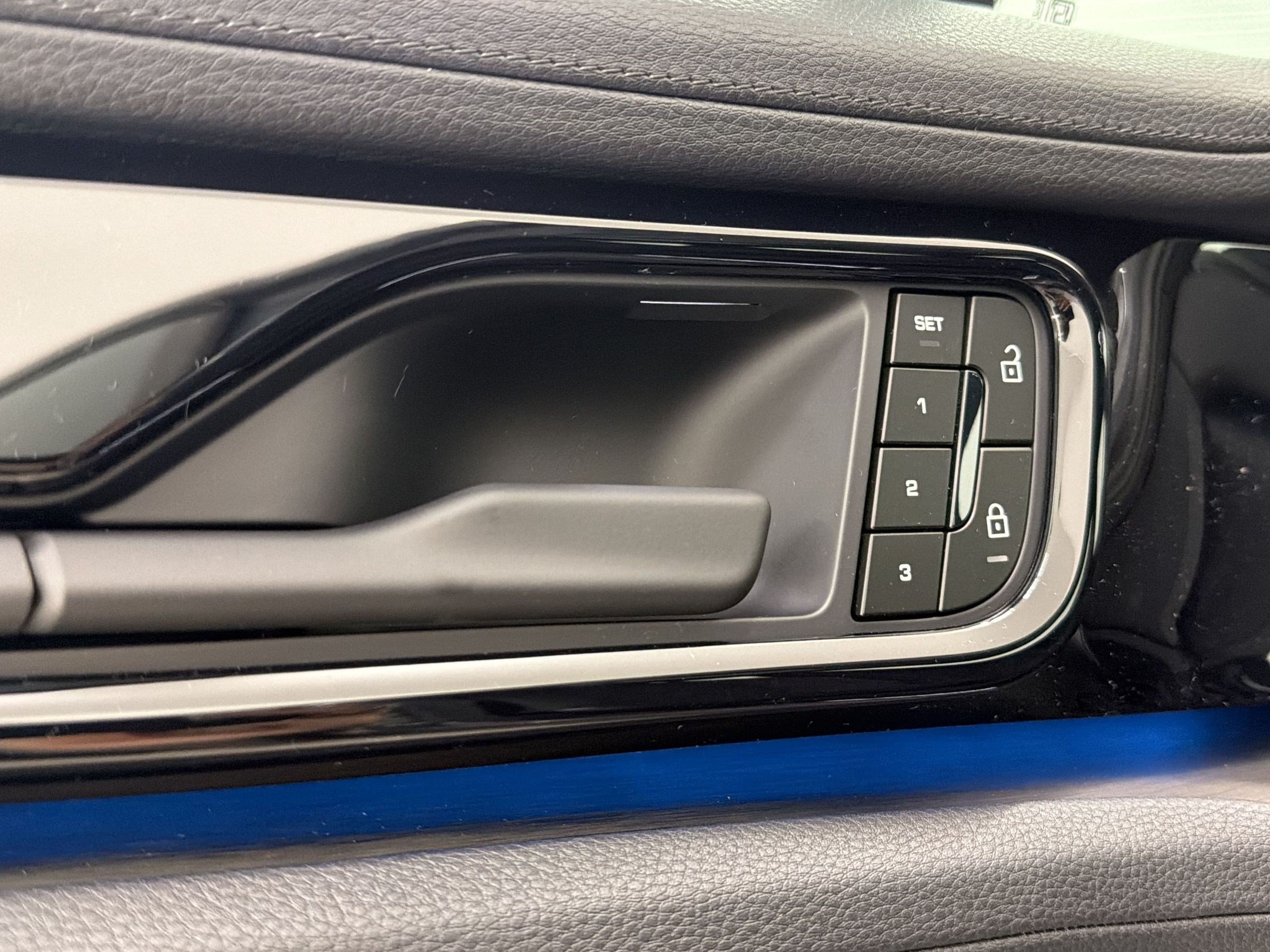 New 2026 Porsche Panamera 4 AWD/4WD image 33
