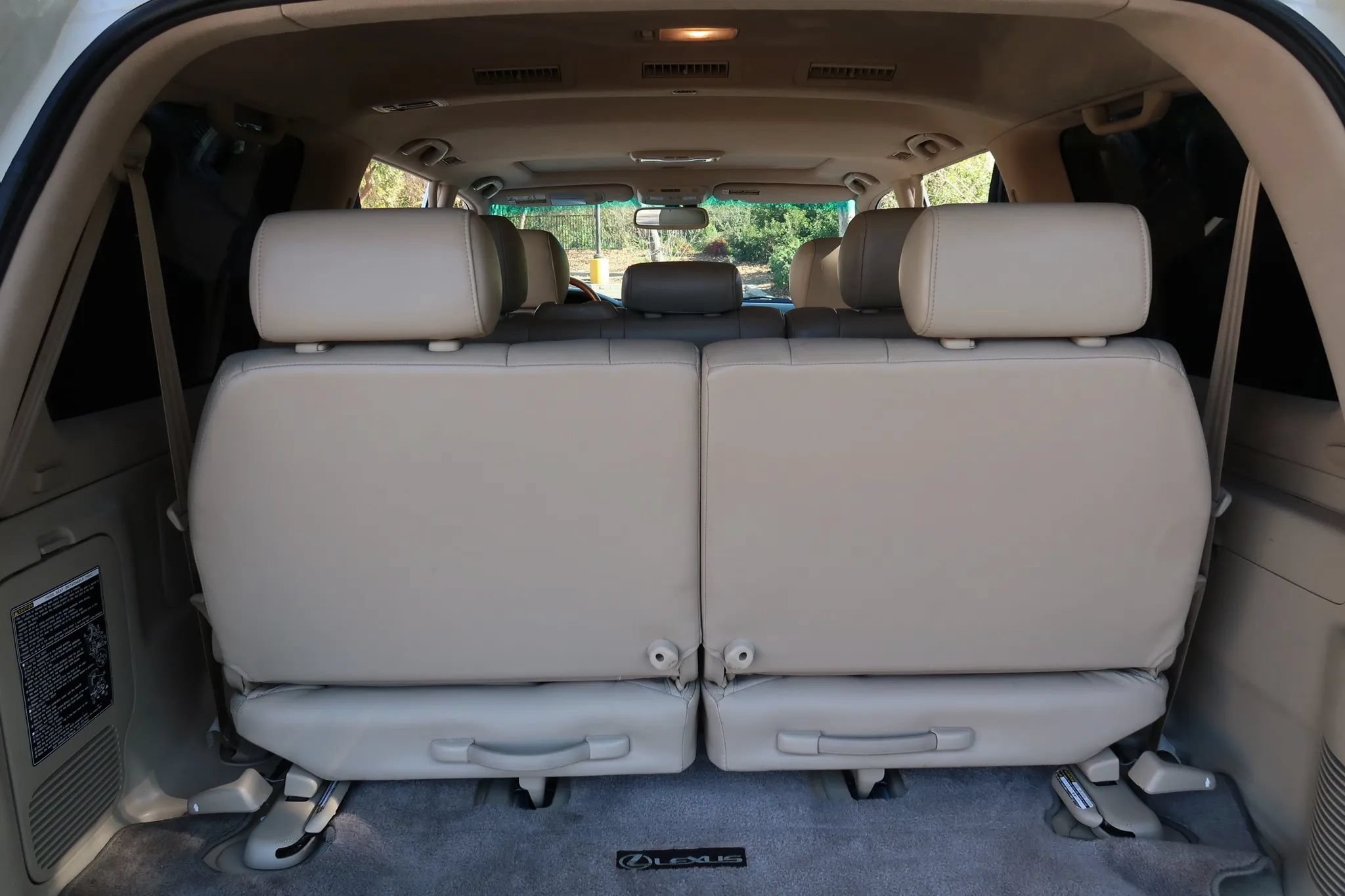 Used 2005 Lexus LX 470 4WD image 16