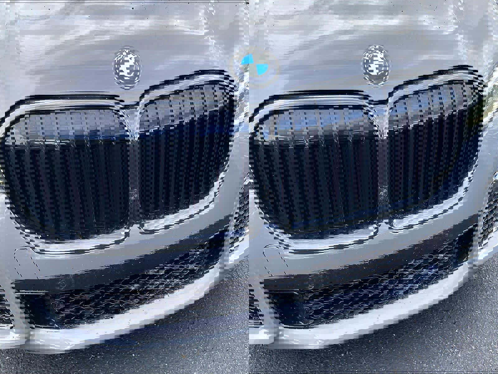 Used 2022 BMW 740i w/ M Sport Package RWD image 30