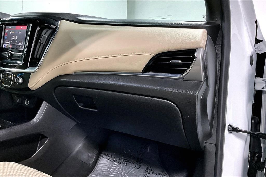 Used 2023 Chevrolet Traverse LS image 19