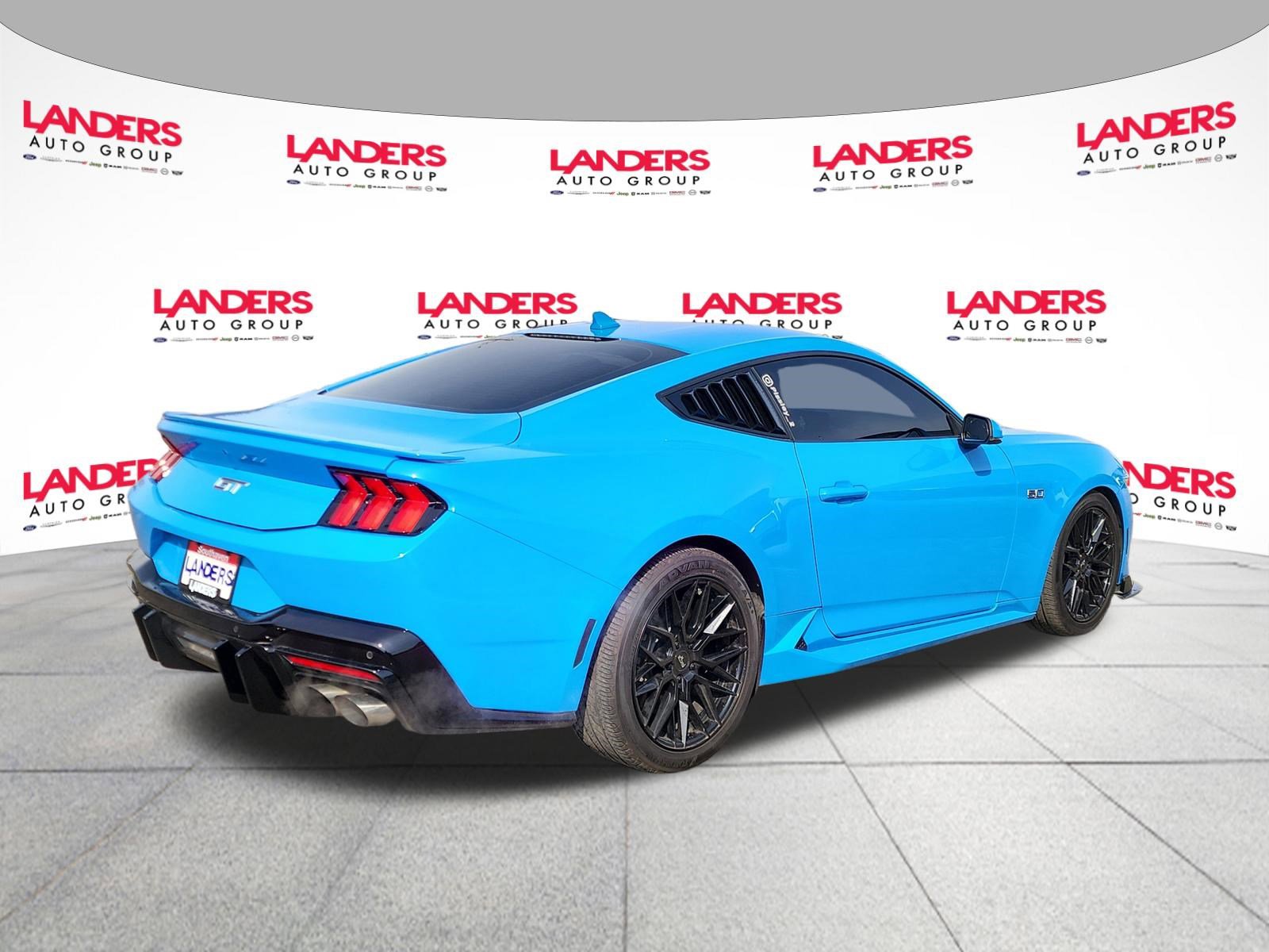 Used 2024 Ford Mustang GT Premium image 3