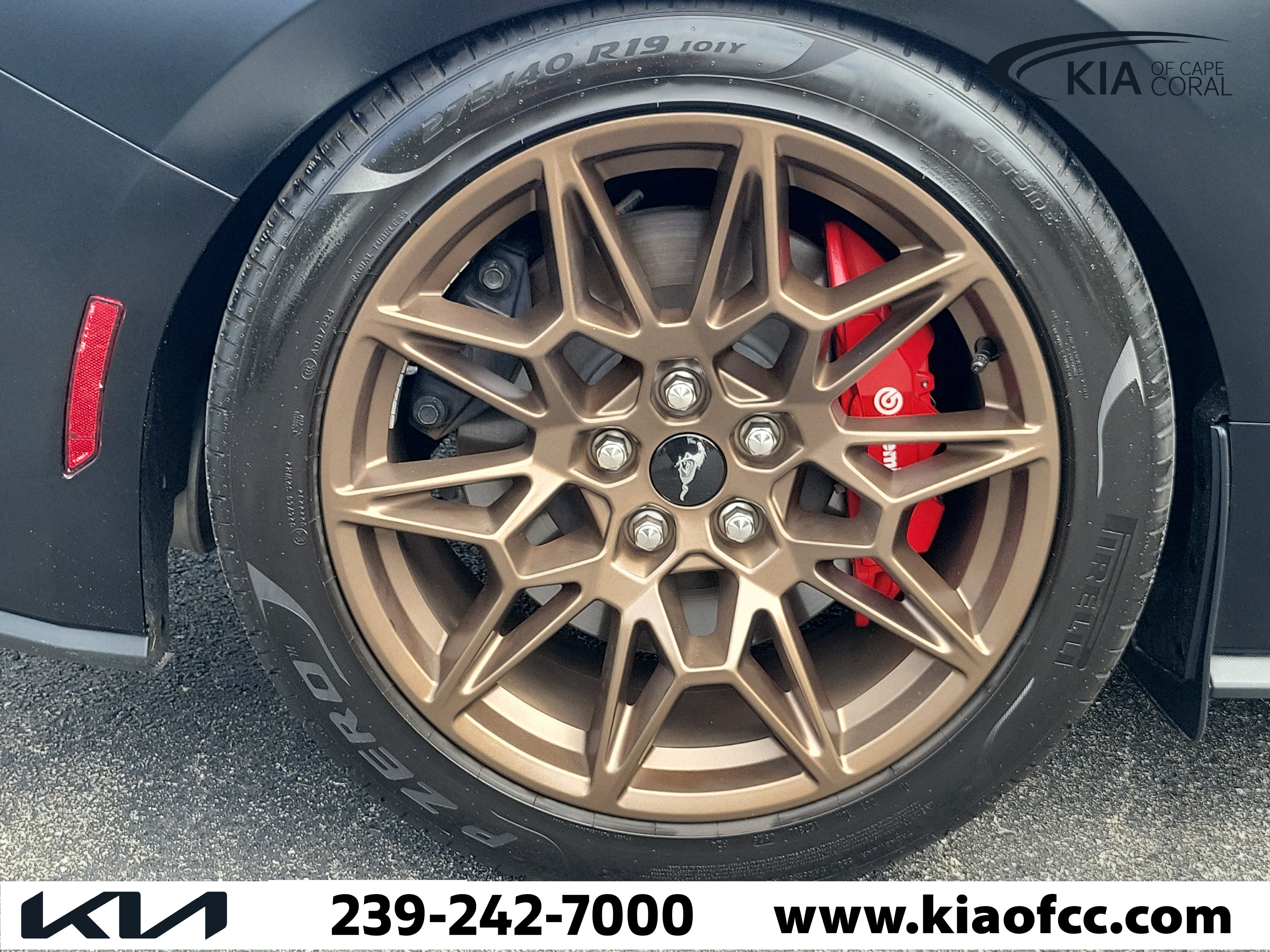 Used 2025 Ford Mustang GT Premium w/ GT Performance Package RWD image 9