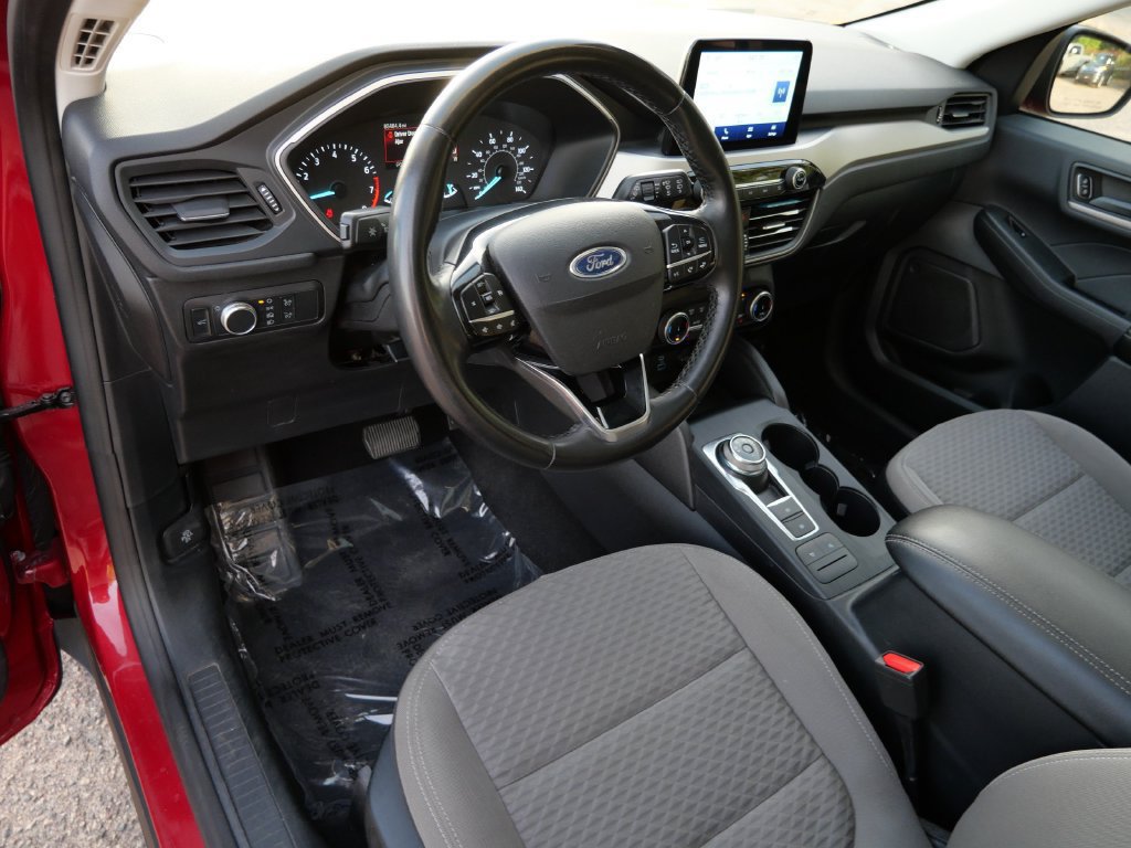 Certified 2022 Ford Escape SE w/ SE Sport Appearance Package AWD/4WD image 3
