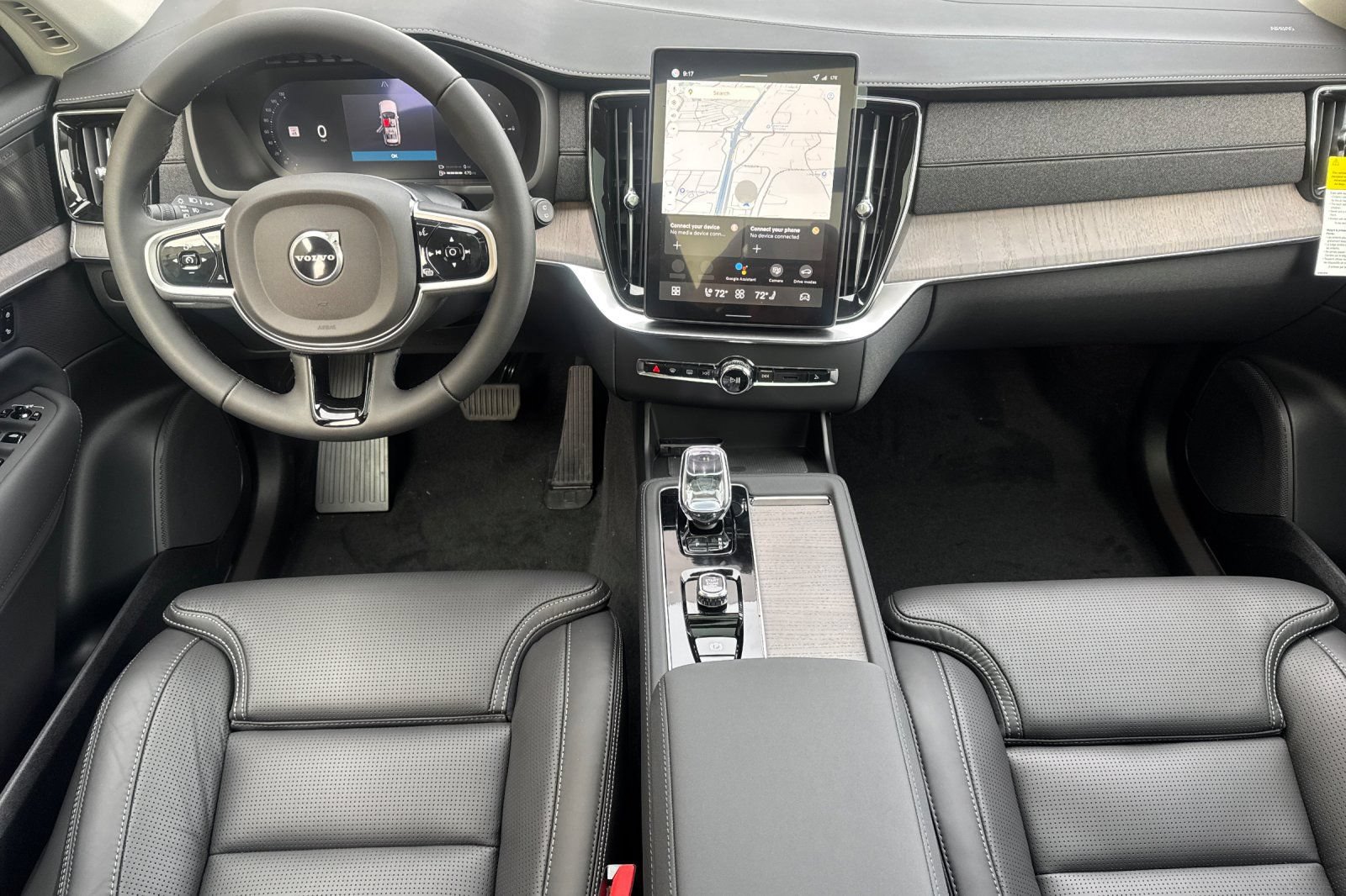 New 2026 Volvo XC90 T8 Ultra w/ Protection Package AWD/4WD image 14