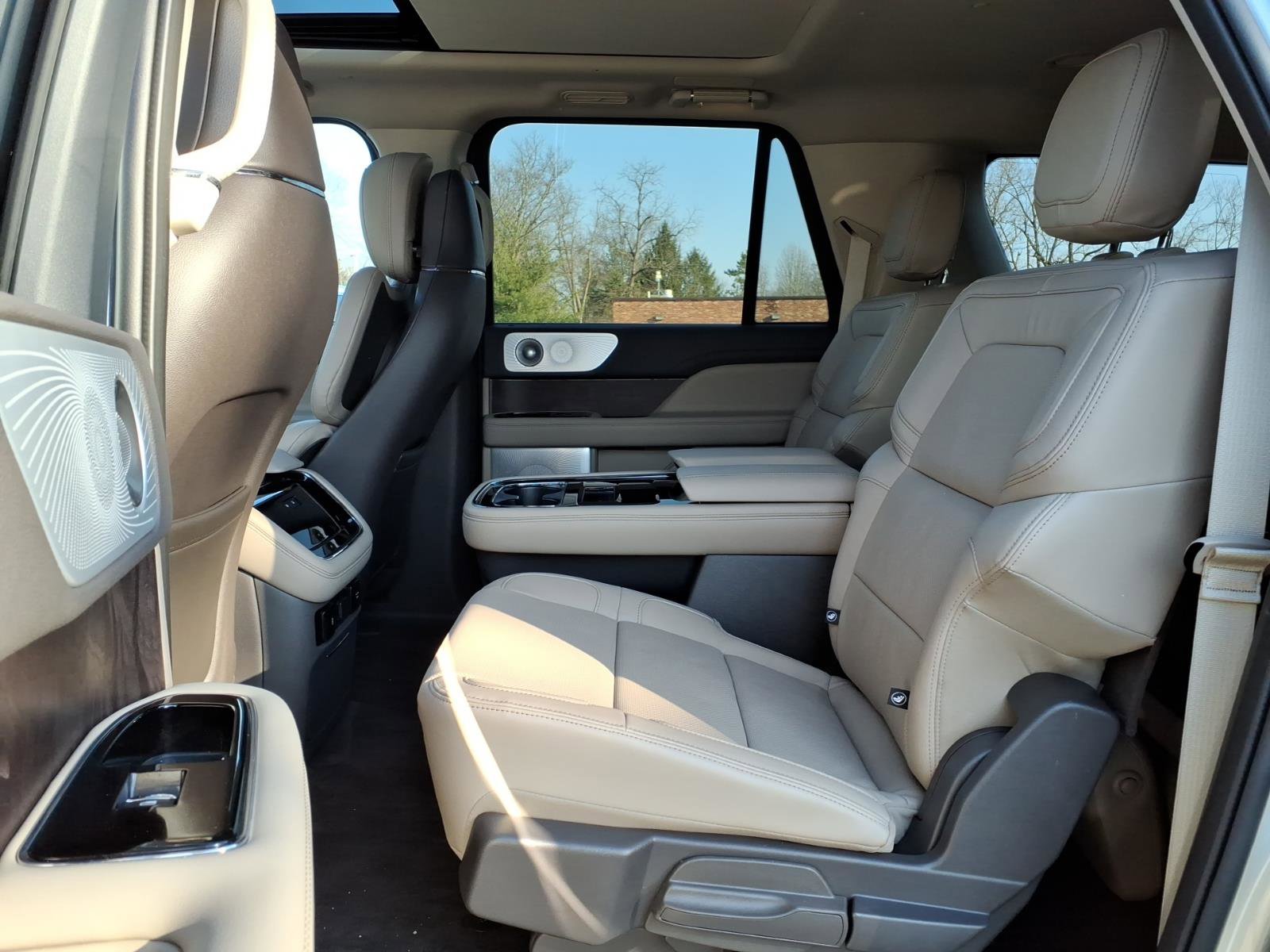 Certified 2024 Lincoln Navigator L Reserve image 25